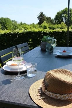 ERRO Vouwtafel - Houtlook - 180x74cm - Zwart -Professionele winkel voor kampeerartikelen 800x1200 2